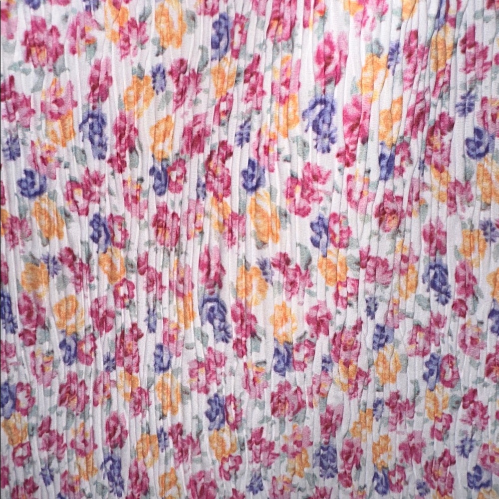 Flowered Blouse - Picture 4 of 4